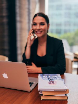 paul-white-sLpRv294Uzo-unsplash